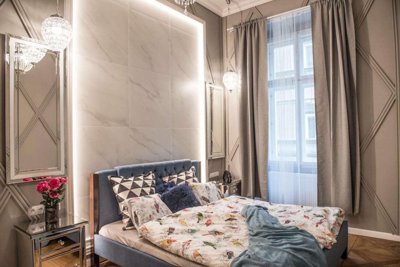 Dali Wenceslas Square Apartment 프라하 외부 사진